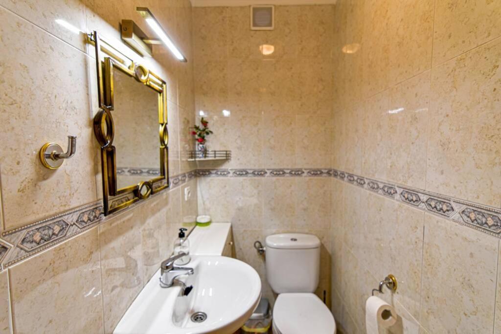 Nuevo - Comodo Y Coqueto Chalet Con Jardin En Argoños Esterno foto